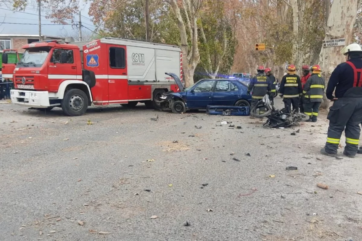 Un Motociclista Y Su Hija De A Os Murieron En Un Impresionante Choque