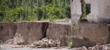 Piden defensas en el río por temor a la creciente