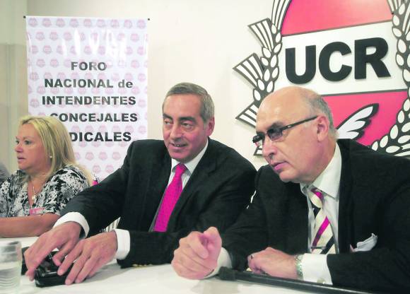 Reunión clave para el futuro de la UCR