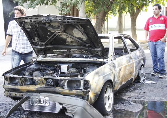 Incendio de un automóvil