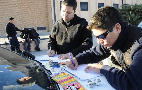 Dos menores caen con droga