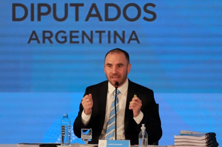 Guzmán anunció nuevas medidas para bajar la presión sobre el dólar libre