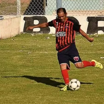 El fútbol se quedó sin el ídolo que jugaba de todo y en todos