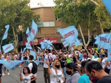 Un millar de personas participó en San Juan del   reclamo de Memoria, Verdad y Justicia