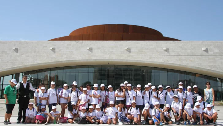 Las colonias, al teatro