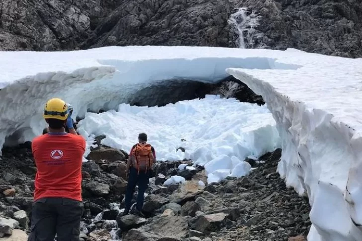 Murió un turista tras un derrumbe en una cueva en El Bolsón