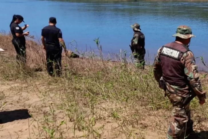 Se arrojó al río con sus hijos y dejó una carta de despedida