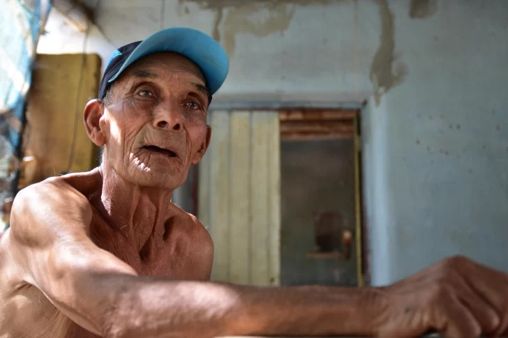 Devuelven la casa a un anciano desalojado a la fuerza y detienen a quien la ocupaba