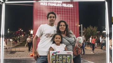 Una familia que perdió su casa en un incendio, la beneficiaria de la segunda vivienda del IPV