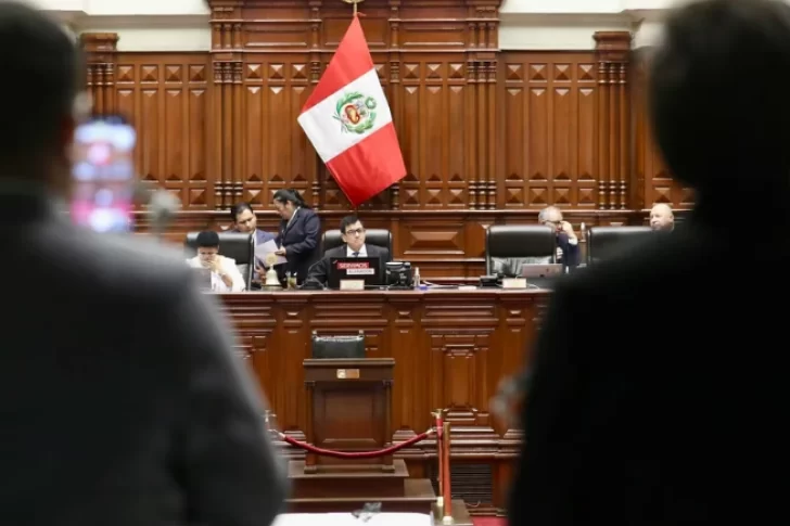 El Congreso peruano volvió a fracasar en su intento de adelantar las elecciones
