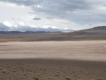 Ley riojana que regula el litio genera alarma en el Gobierno y empresarios