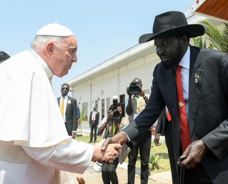 El Papa Francisco llama a “deponer las armas” al cierre de visita a Sudán del Sur