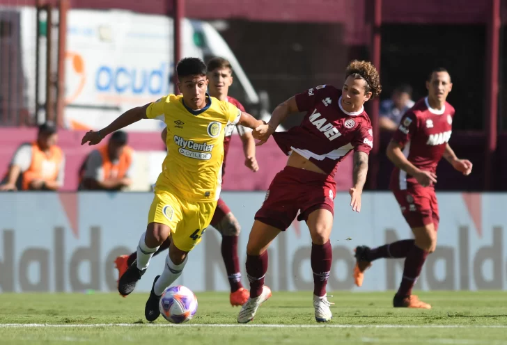 Lanús goleó a Central y sigue solo en la punta