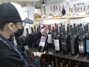 Por segundo año cayó el consumo de vinos en el mercado interno, ahora 1,3%