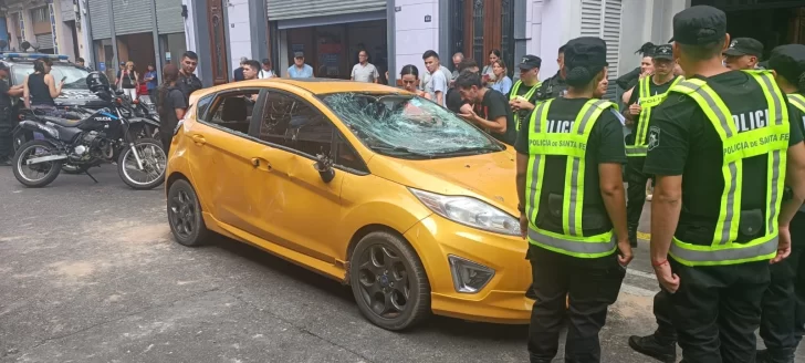 Un Conductor Atropelló A Manifestantes De Un Piquete Y Le Destrozaron