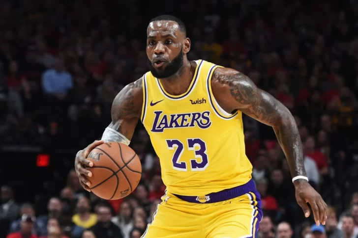 LeBron James se convirtió en el máximo anotador de la historia de la NBA