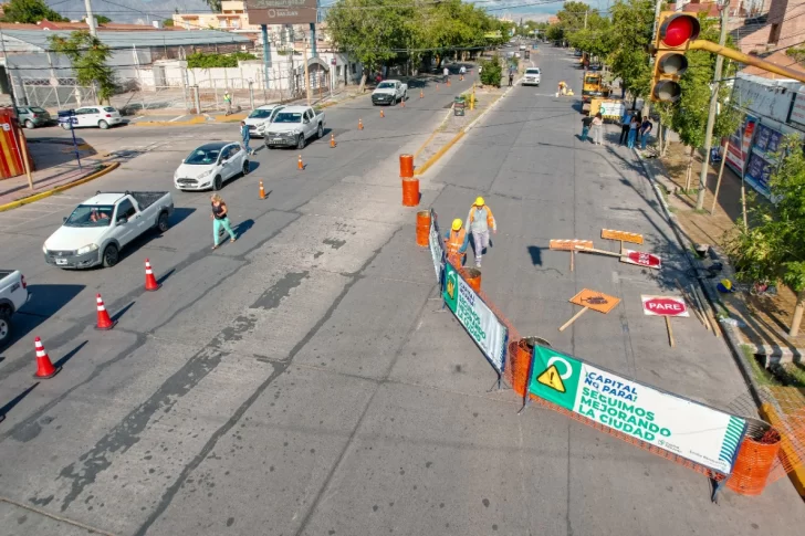 Empiezan a repavimentar la 2da parte de la Avenida Central, con cortes parciales: los detalles