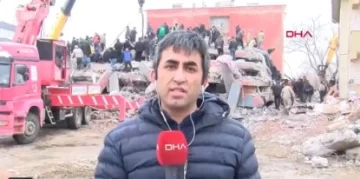 El momento en que el segundo terremoto en Turquía sorprende a un cronista en vivo