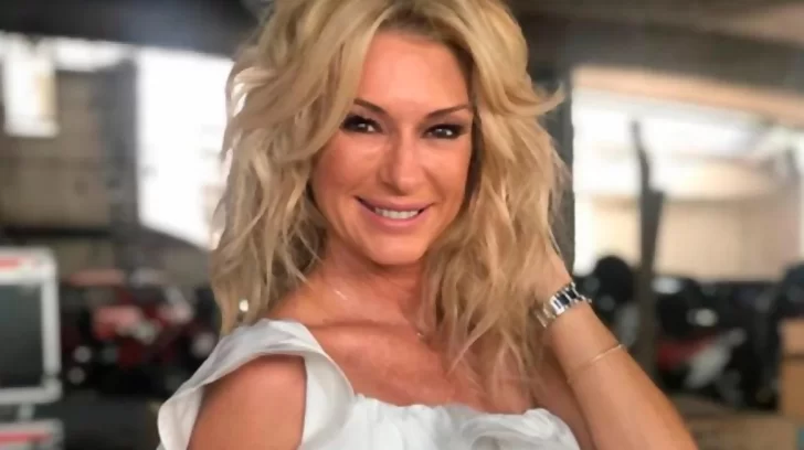 Yanina Latorre lució sus 53 en micro bikini: “Ojo que se ve…”