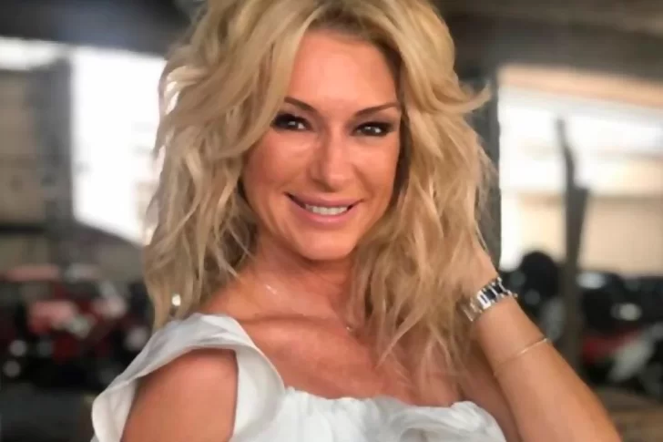 Yanina Latorre lució sus 53 en micro bikini: “Ojo que se ve…”