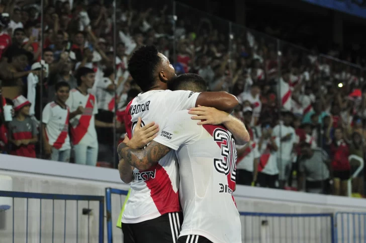 River goleó a Racing de Córdoba y avanzó en la Copa Argentina