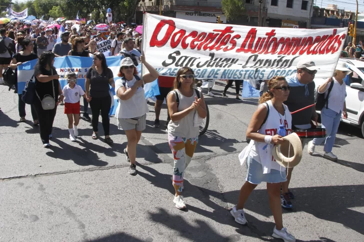 Autoconvocados: ayer fue el 6to día de paro y la marcha más numerosa