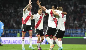 River la hizo fácil y goleó a Racing (Cba)