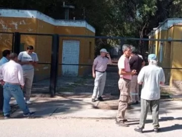 Regantes piden más agua y gobierno no descarta sumar días de corte