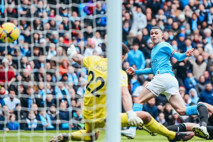 Con Julián en el banco, ganó el Manchester City