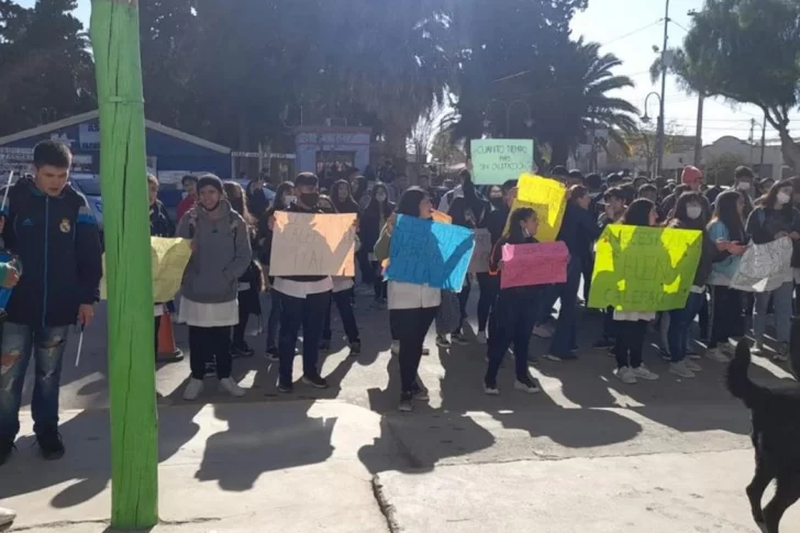 Obras: dicen que antes de que llegue el frío, en las escuelas habrá calefacción