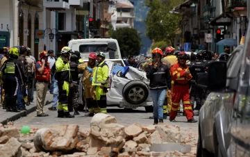 Sismo de casi 7 grados deja al menos 13 muertos en Ecuador