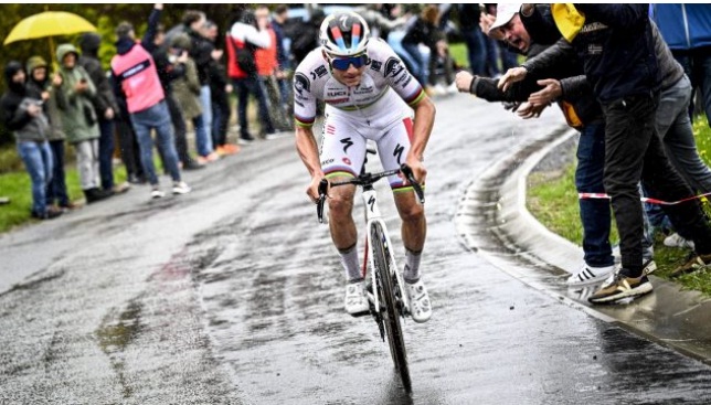 Remco Evenepoel repitió su victoria en una clásica