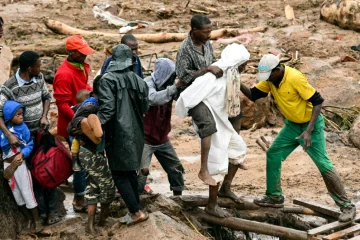 Buscan sobrevivientes tras paso del ciclón Freddy que dejó casi 200 muertos en Malaui