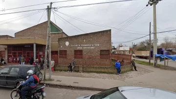 “Con las criaturas no se jode”, la amenaza narco dejada junto a una bala en una escuela de Rosario
