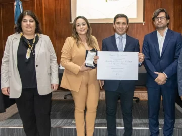 Otorgan premio a la calidad para San Martín