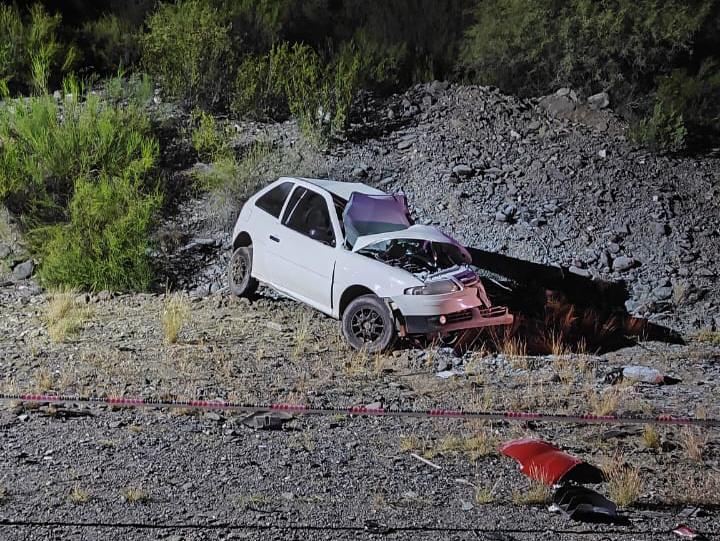 Chocó un animal y se fue contra un auto en Cuesta de las Vacas: dos fallecidos