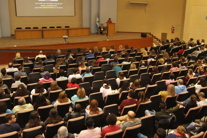 Comienza el curso a autoridades de mesa, con foco en el sistema electoral