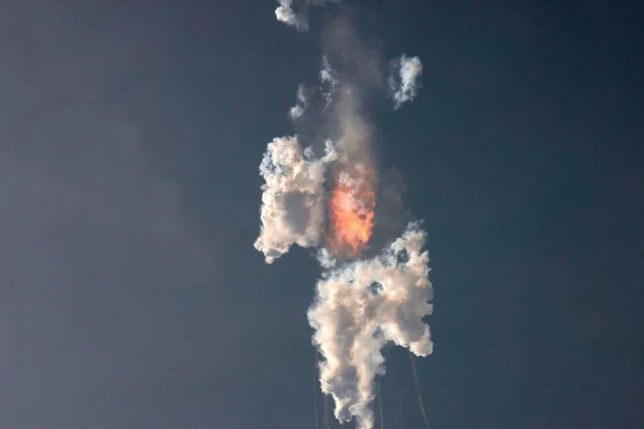 Sorpresa por explosión del más potente de los cohetes