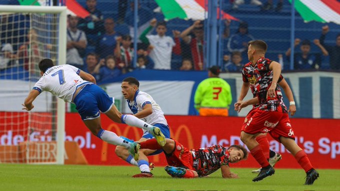 Francisco Álvarez fue titular en el empate de Barracas Central ante Vélez