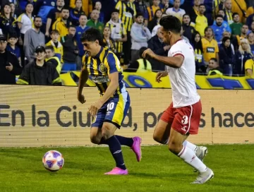 Emmanuel Mas regresó a la titularidad en el empate de Estudiantes ante Rosario Central