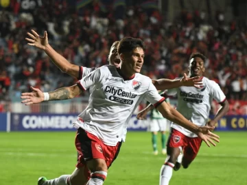 Newell’s venció a Audax Italiano con un gol en tiempo de descuento