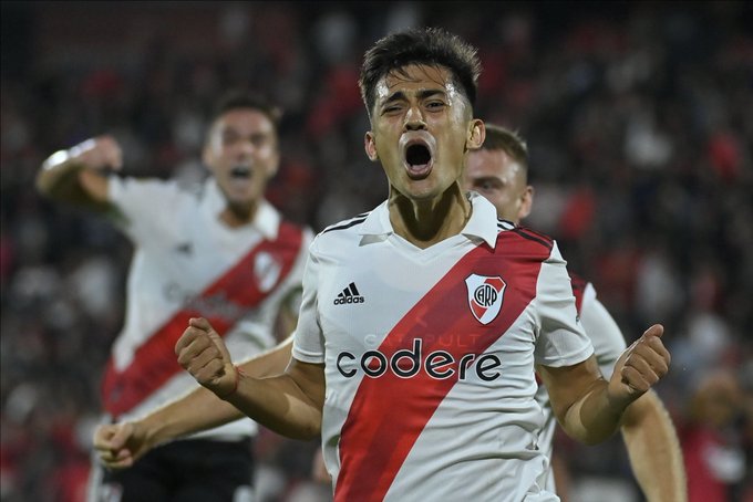 River derrotó a Newell’s en la última jugada y no detiene su marcha