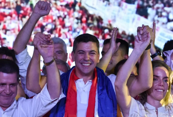 El arco político argentino felicitó a Santiago Peña por la victoria en las elecciones de Paraguay