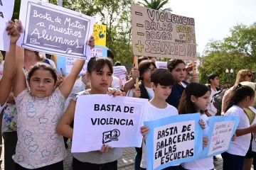 Docentes rosarinos: “Si se toca una escuela y un pibe más habrá cese de actividades”