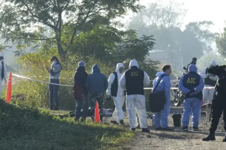 Acribillan a dos hombres en un camino de tierra de las afueras del Gran Rosario