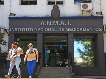 Ordenan a la ANMAT entregar a un niño un remedio que aun no se vende