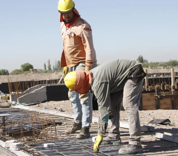 El principal reparo empresario a reducir la jornada de trabajo es por el mayor costo