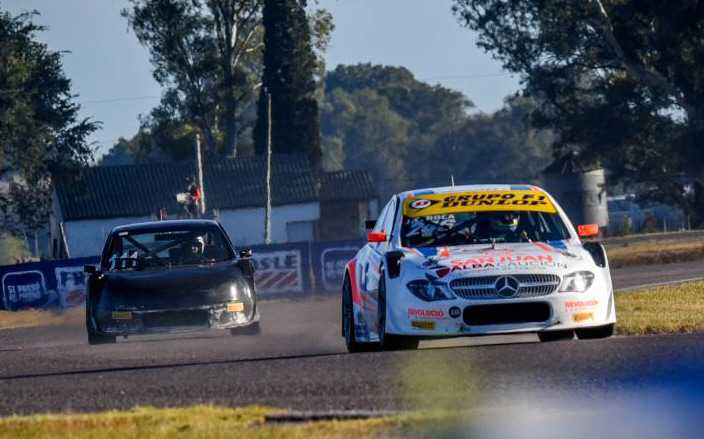 Juan Cruz Roca suma tres de tres en Top Race Junior