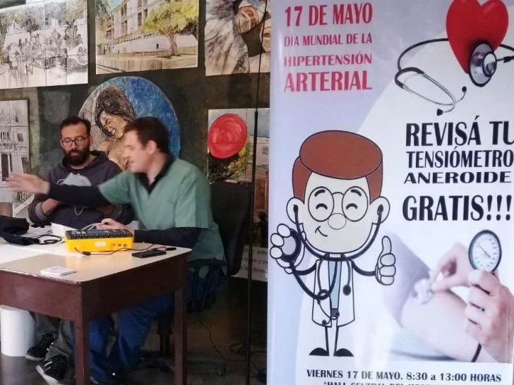 Para concientizar, harán una campaña para calibrar los tensiómetros de manera gratuita