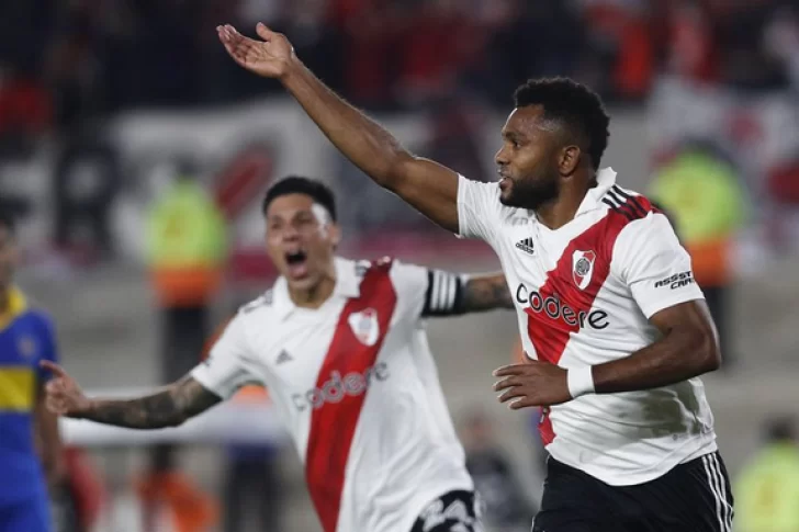 River se quedó con un Superclásico escandaloso